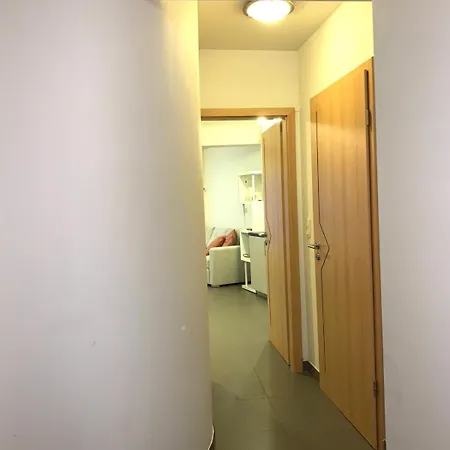 Stijlvol In Hartje Vlak Bij Het En De Winkelstraat - 6p Ostende