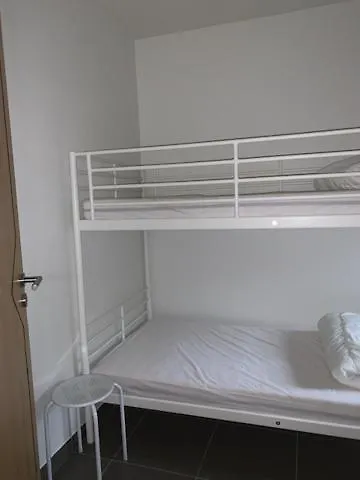 Stijlvol In Hartje Vlak Bij Het En De Winkelstraat - 6p Apartment Ostend