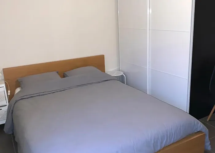 Stijlvol In Hartje Vlak Bij Het En De Winkelstraat - 6p * Oostende