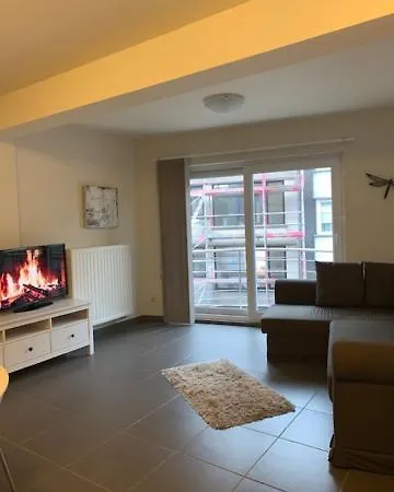 Stijlvol In Hartje Vlak Bij Het En De Winkelstraat - 6p Ostend